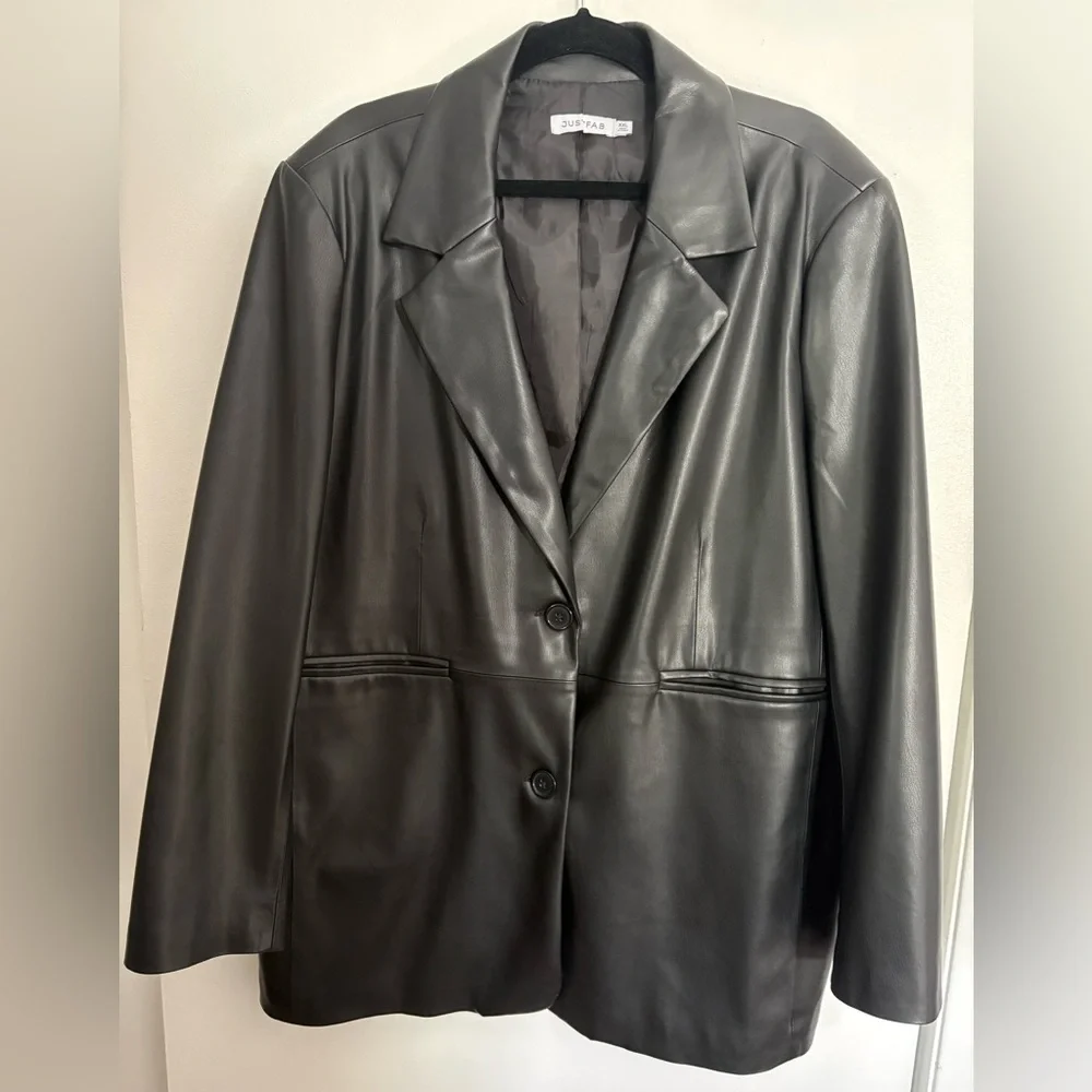 🌹Black Faux Leather Jacket Blazer Sleek JustFab - Picture 2 of 8